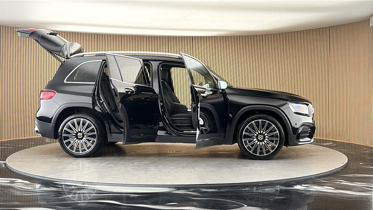 More views of Mercedes-Benz GLB