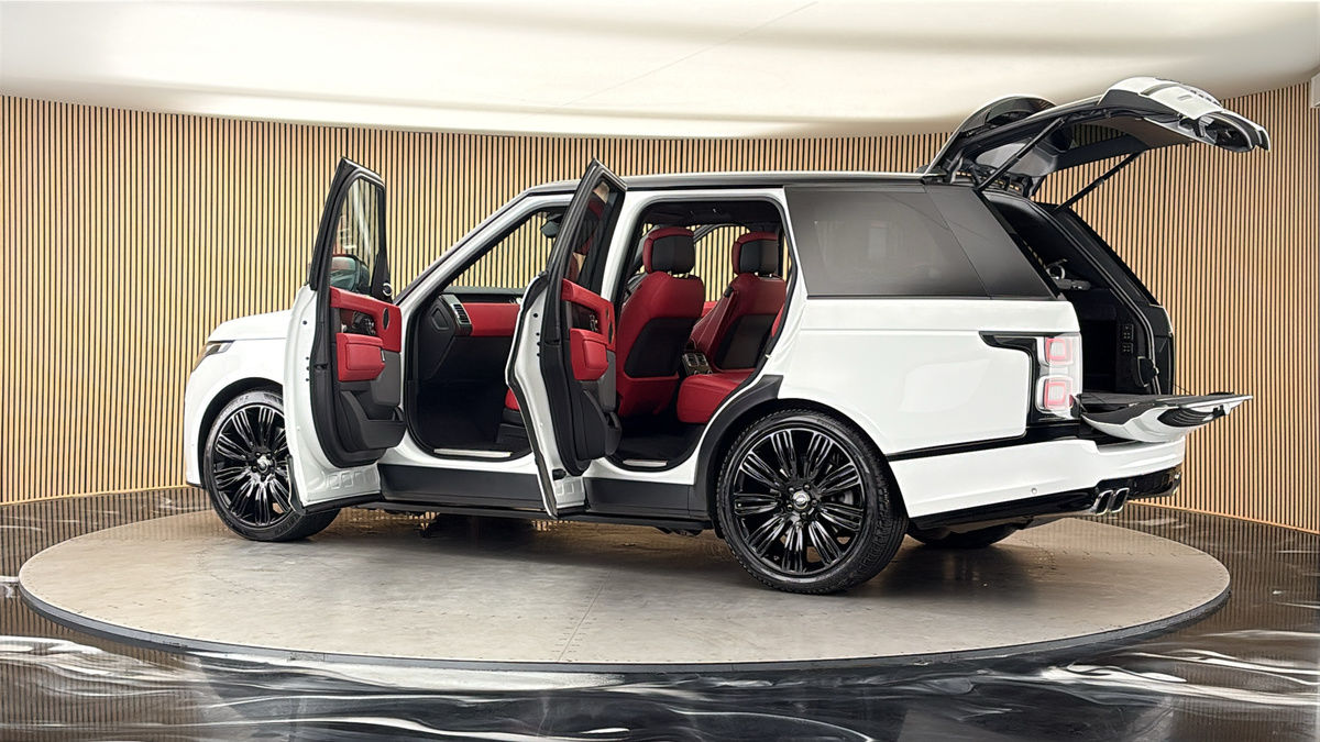 More views of Land Rover Range Rover
