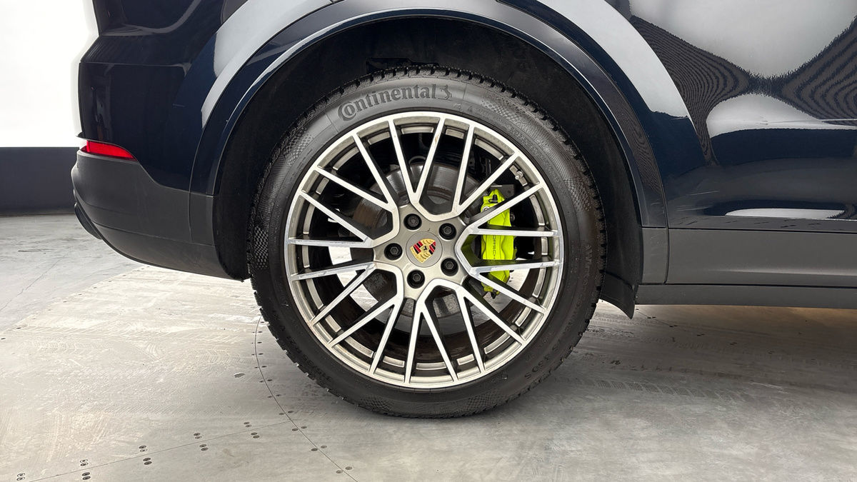 Porsche Cayenne Image 10