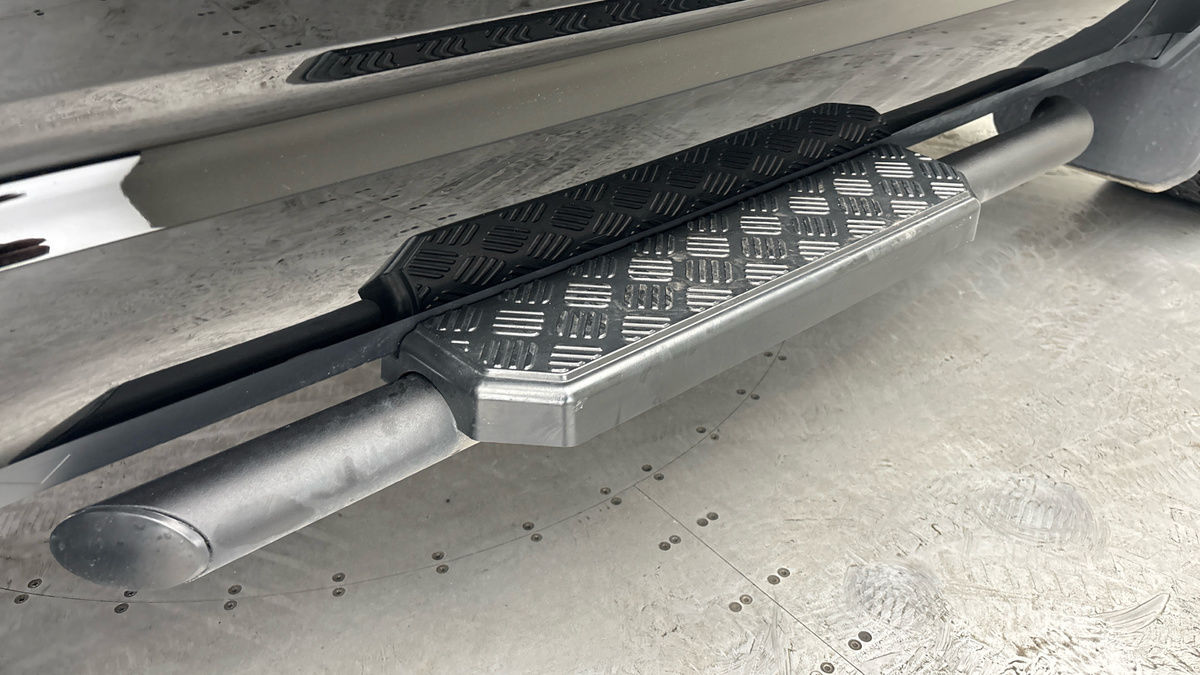 Land Rover Defender 90 Urban Image 8