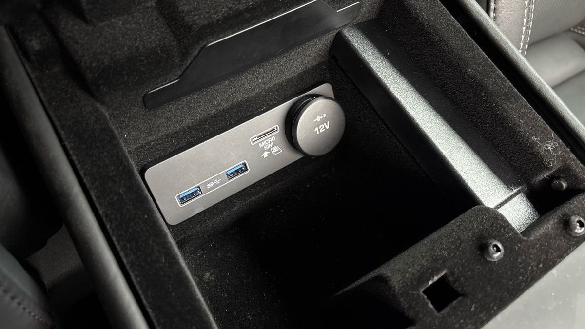 Jaguar F-Type Image 8