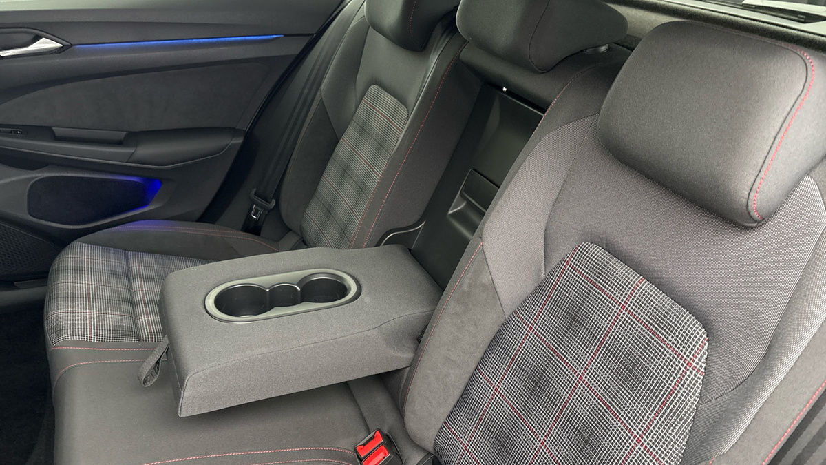 Volkswagen Golf Image 9