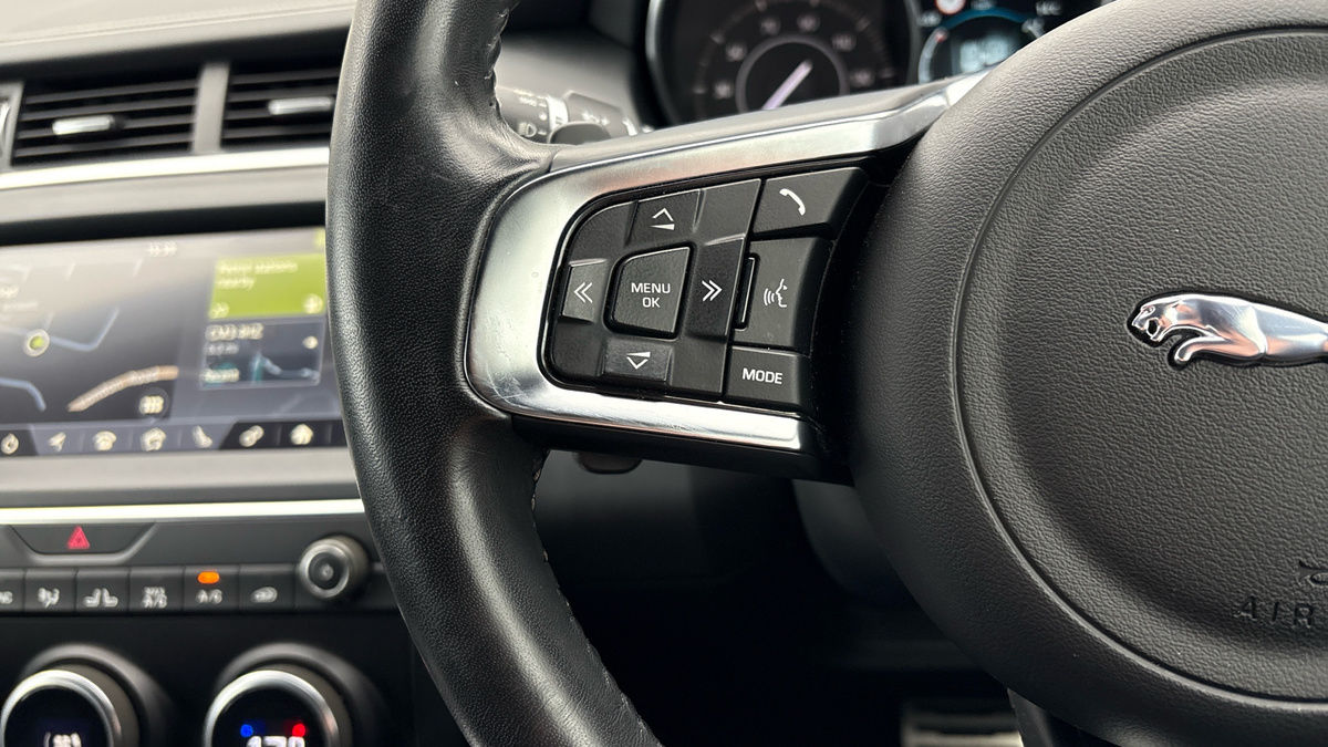 Jaguar E-PACE Image 13