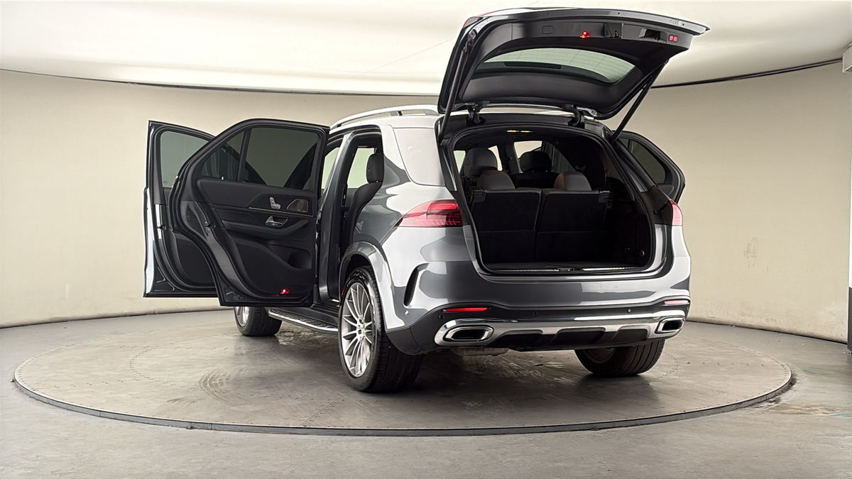 More views of Mercedes-Benz GLE