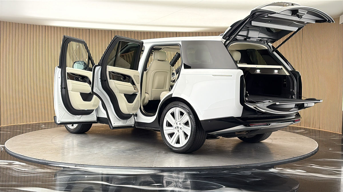 More views of Land Rover Range Rover