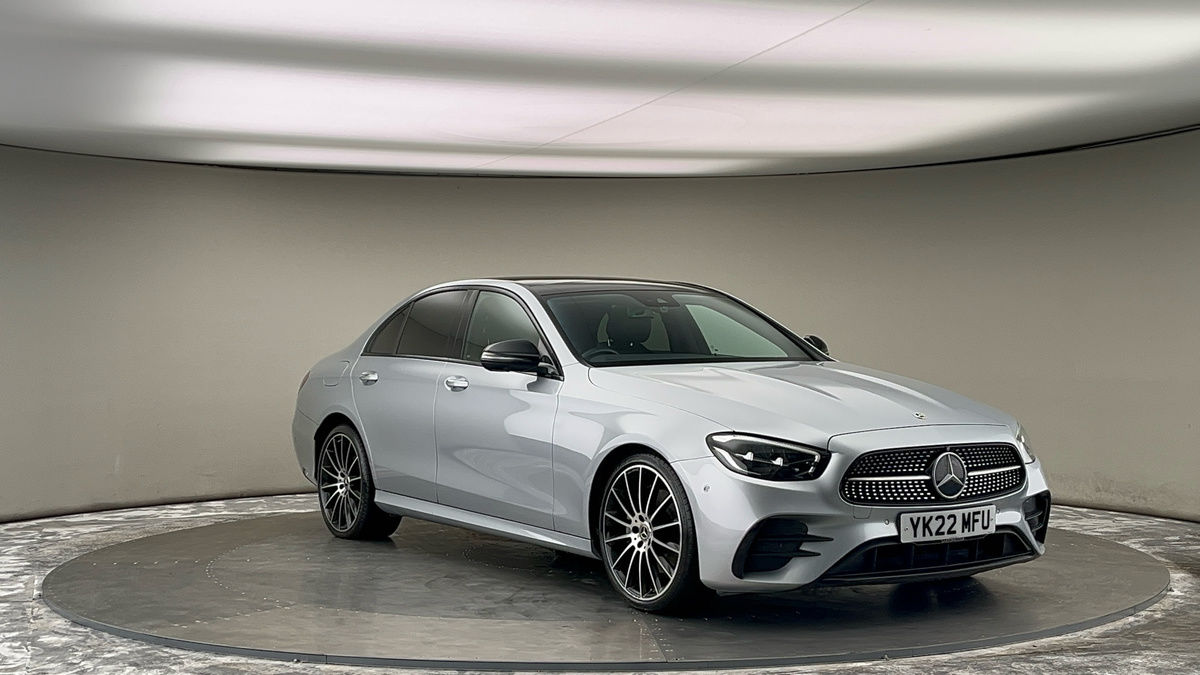 Mercedes-Benz E Class Sticky Header Image