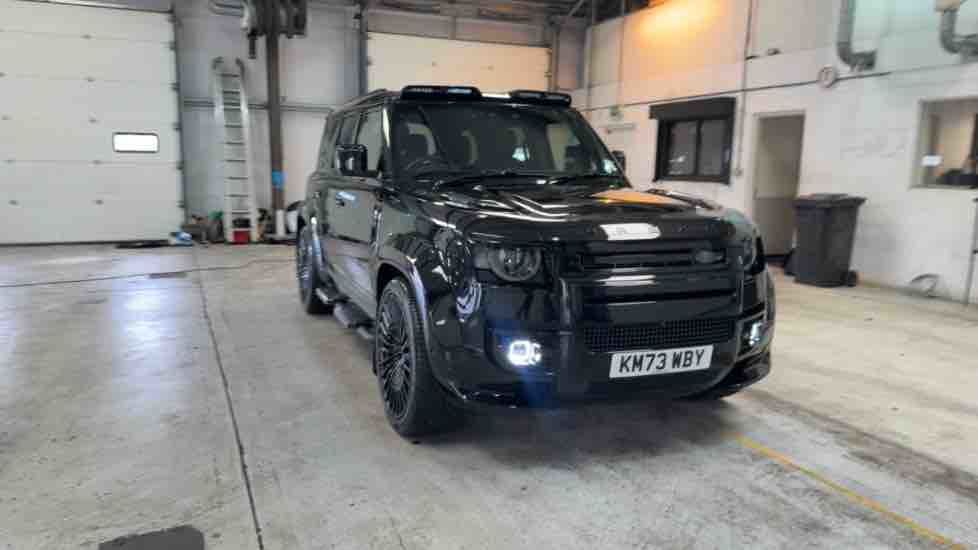 More views of Land Rover Defender 110