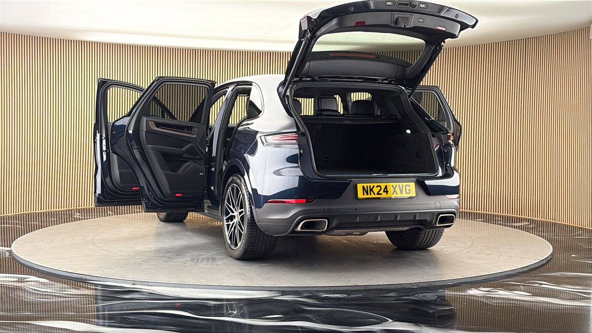 More views of Porsche Cayenne