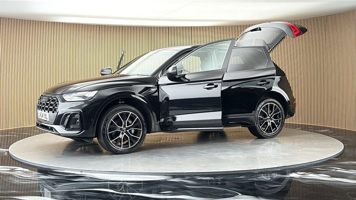 More views of Audi Q5