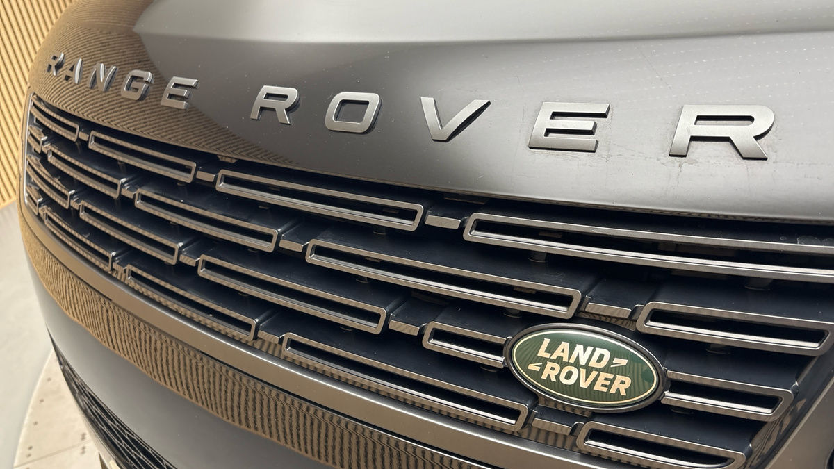 Land Rover Range Rover Sport Image 24