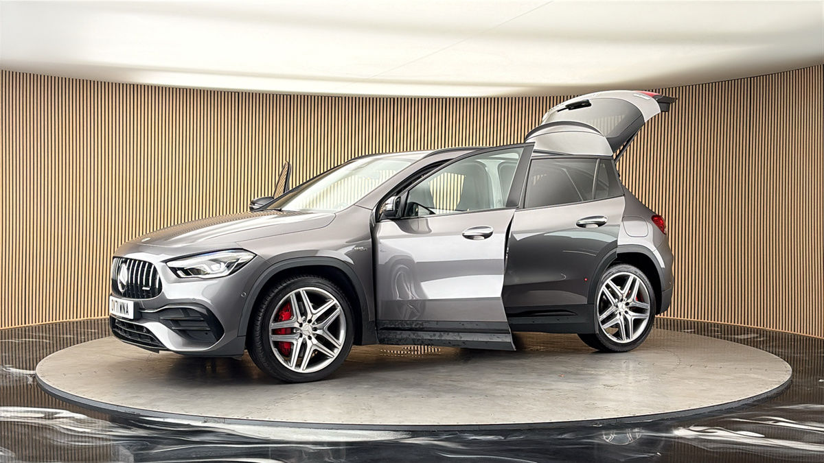 More views of Mercedes-Benz GLA