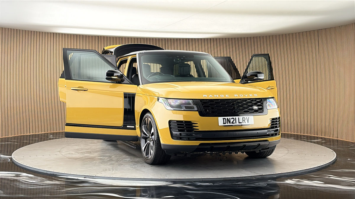 More views of Land Rover Range Rover