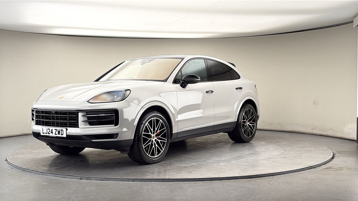 More views of Porsche Cayenne