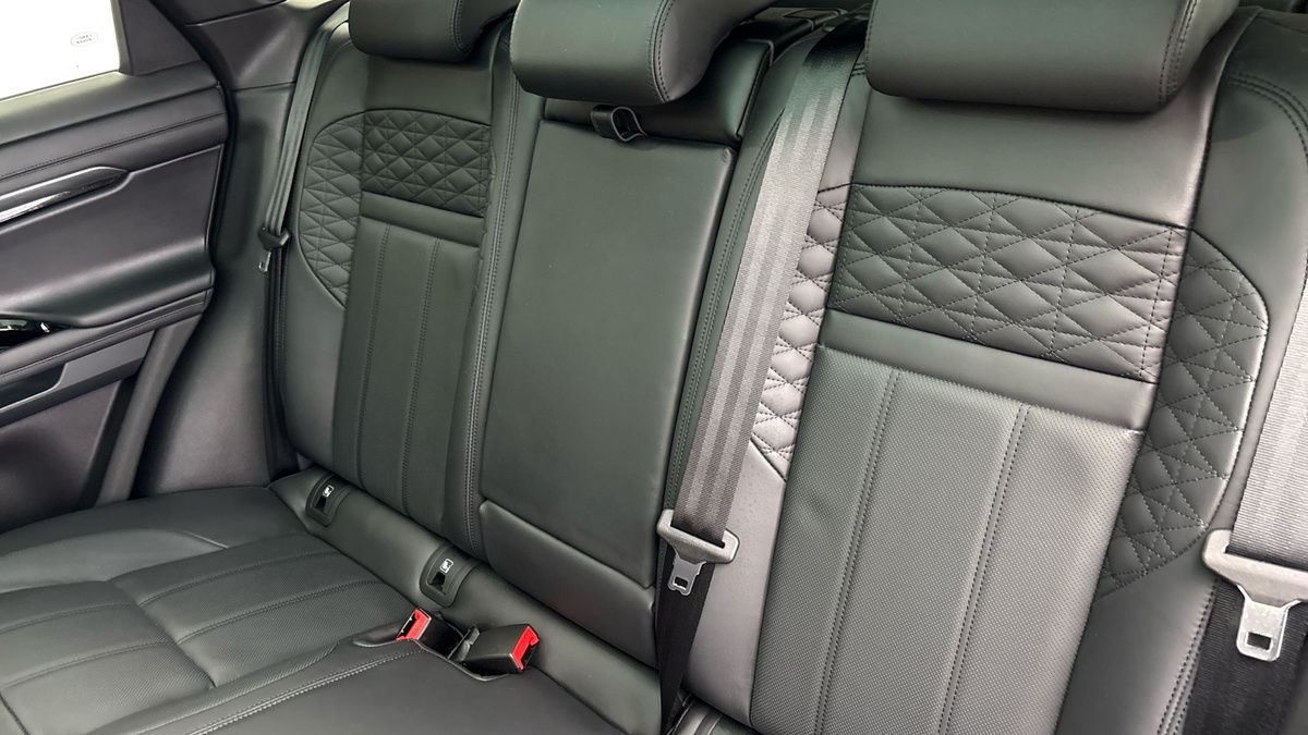 Land Rover Range Rover Evoque Image 8