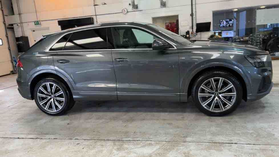 More views of Audi Q8