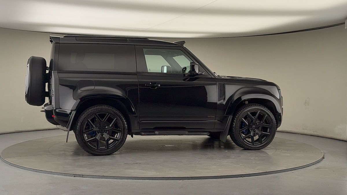 More views of Land Rover Defender 90