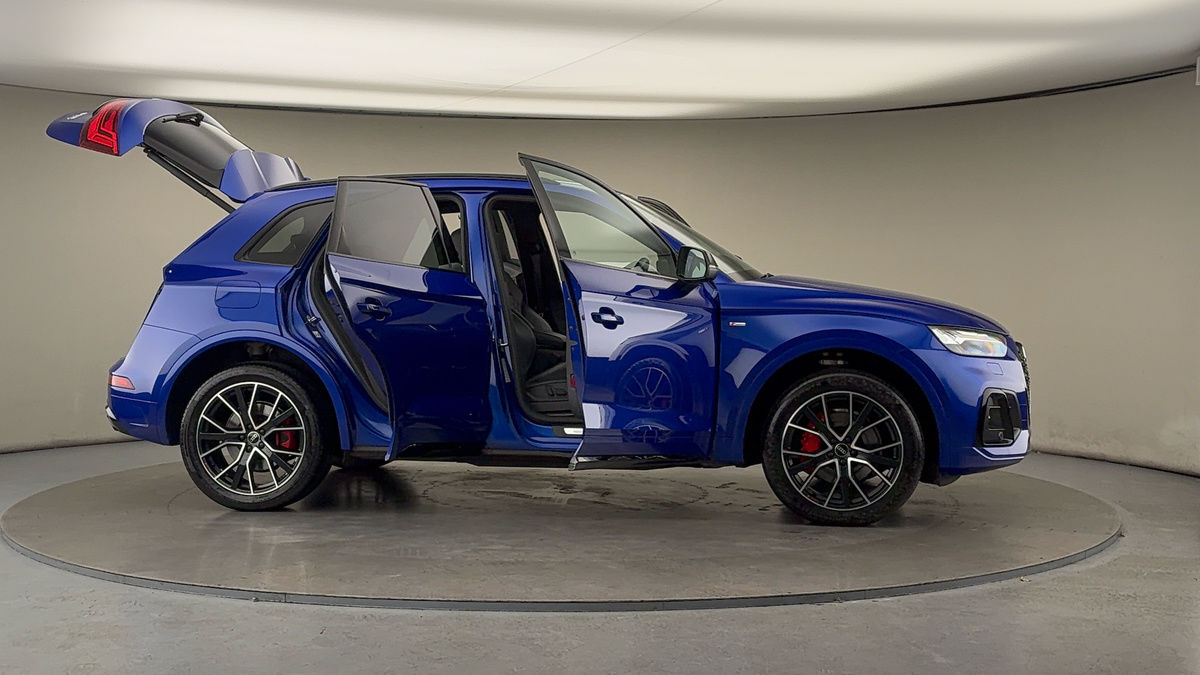 More views of Audi Q5