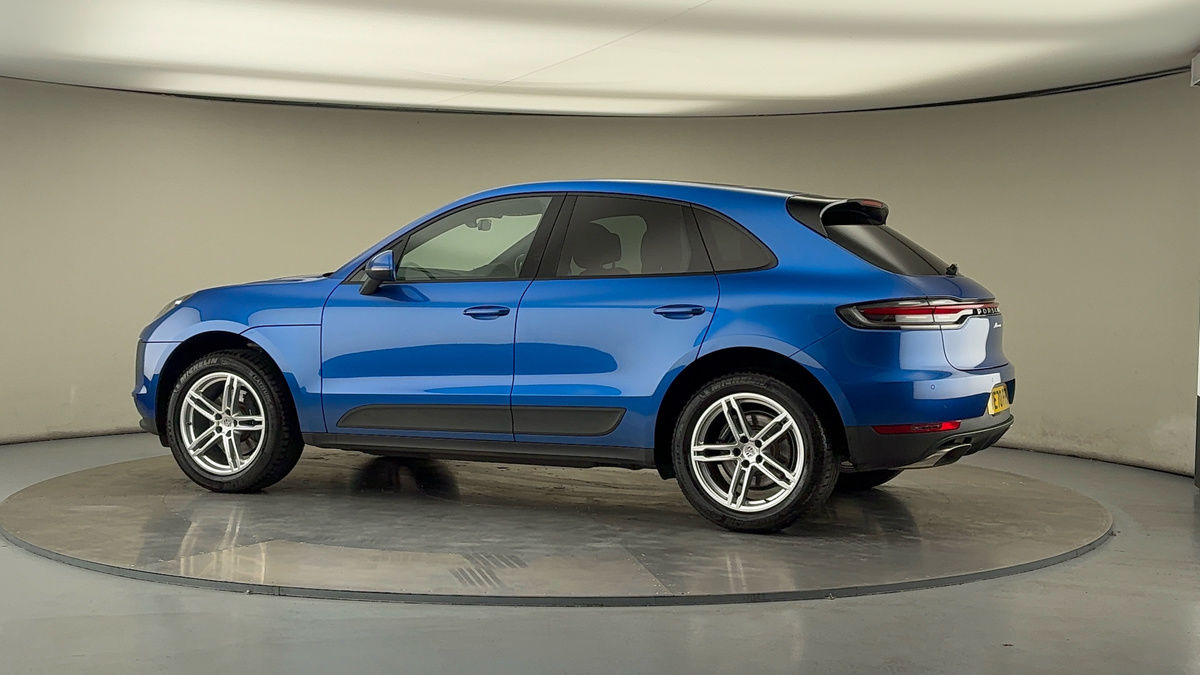 More views of Porsche Macan