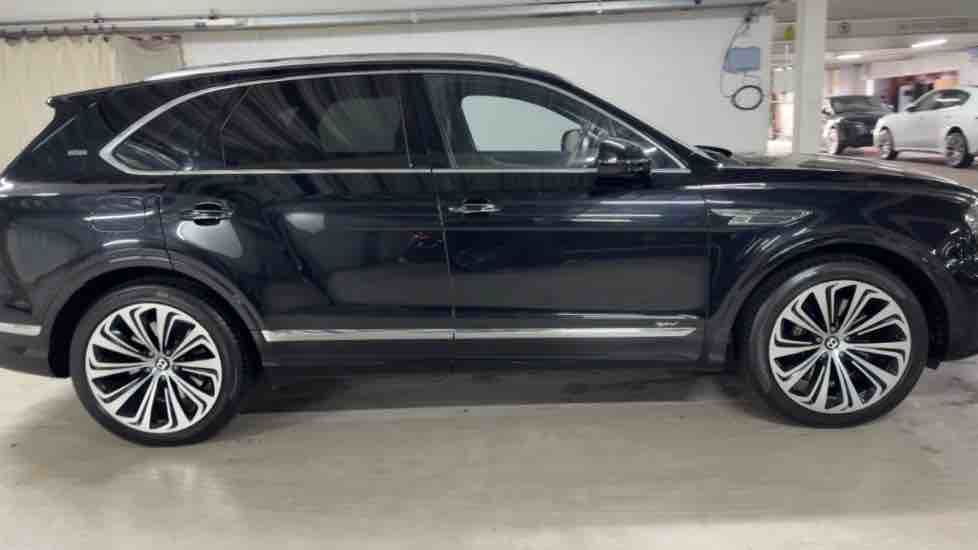 More views of Bentley Bentayga