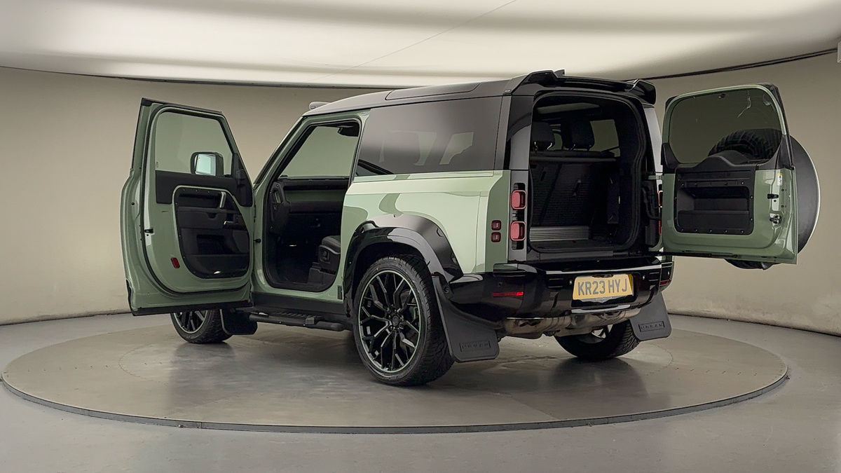 More views of Land Rover Defender 90