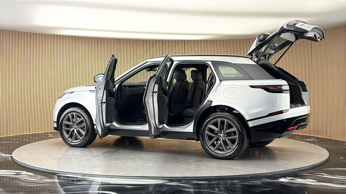 More views of Land Rover Range Rover Velar