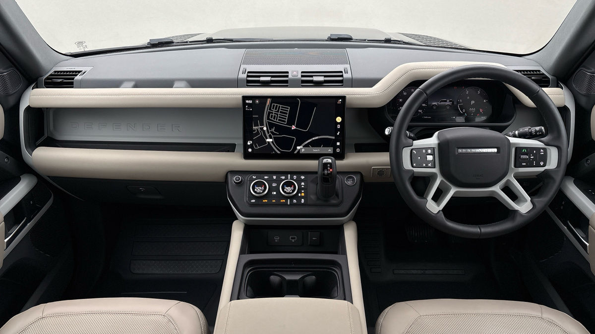 Land Rover Defender 90 Image 12