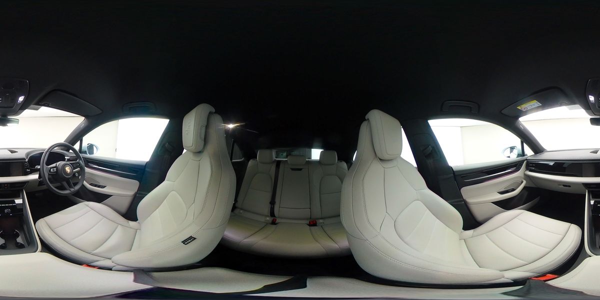 More views of Porsche Macan