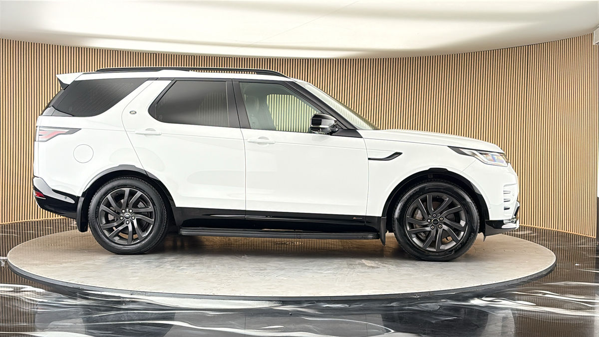 More views of Land Rover Discovery