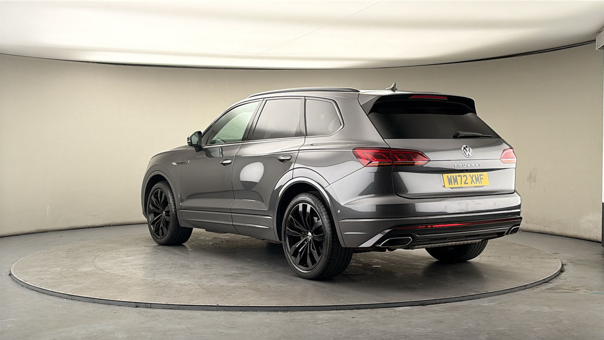 Volkswagen Touareg Image 2