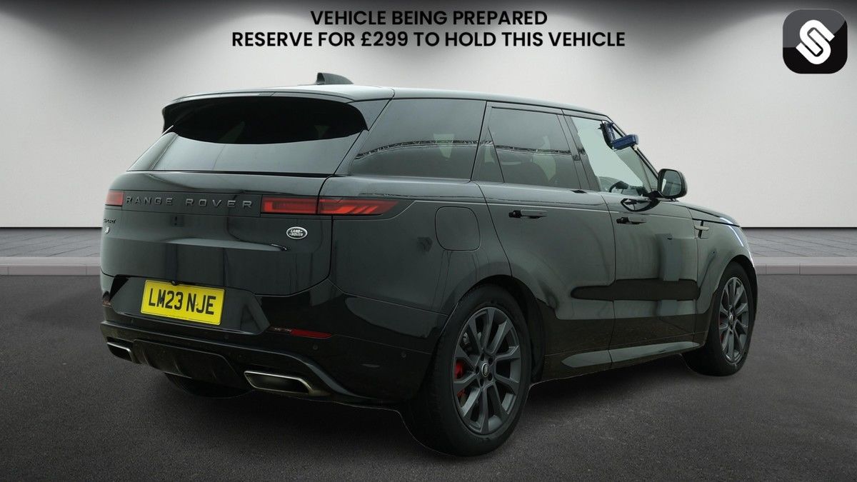 Land Rover Range Rover Sport Image 4