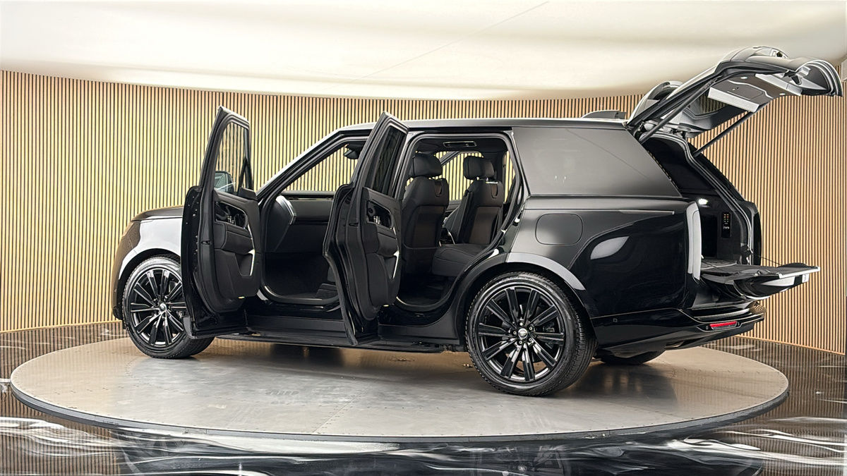 More views of Land Rover Range Rover