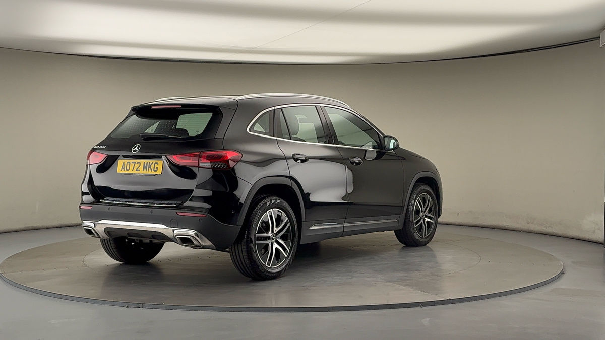 More views of Mercedes-Benz GLA