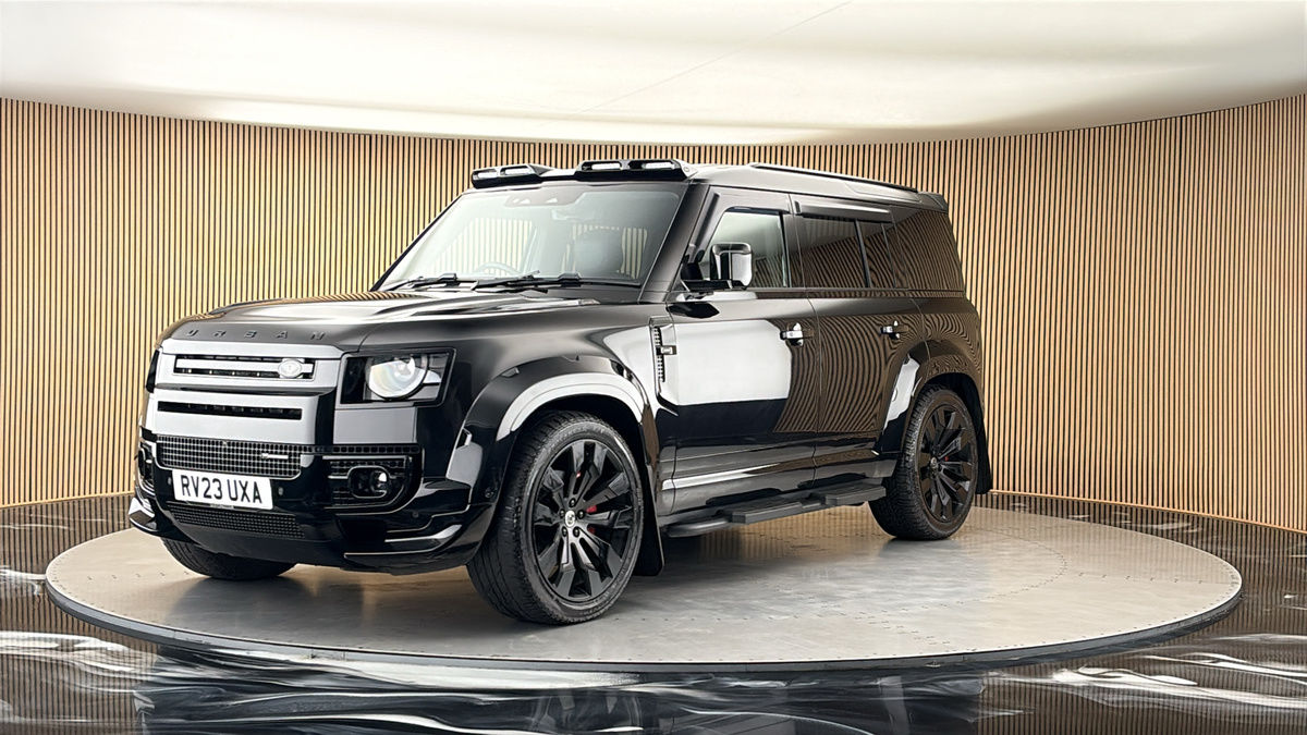 More views of Land Rover Defender 110