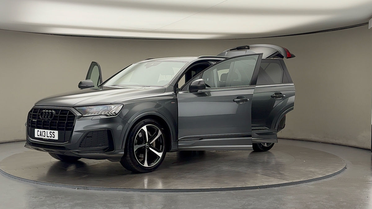 More views of Audi Q7