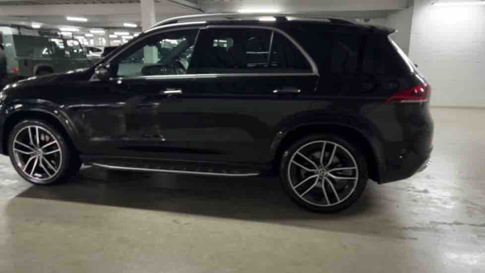 More views of Mercedes-Benz GLE