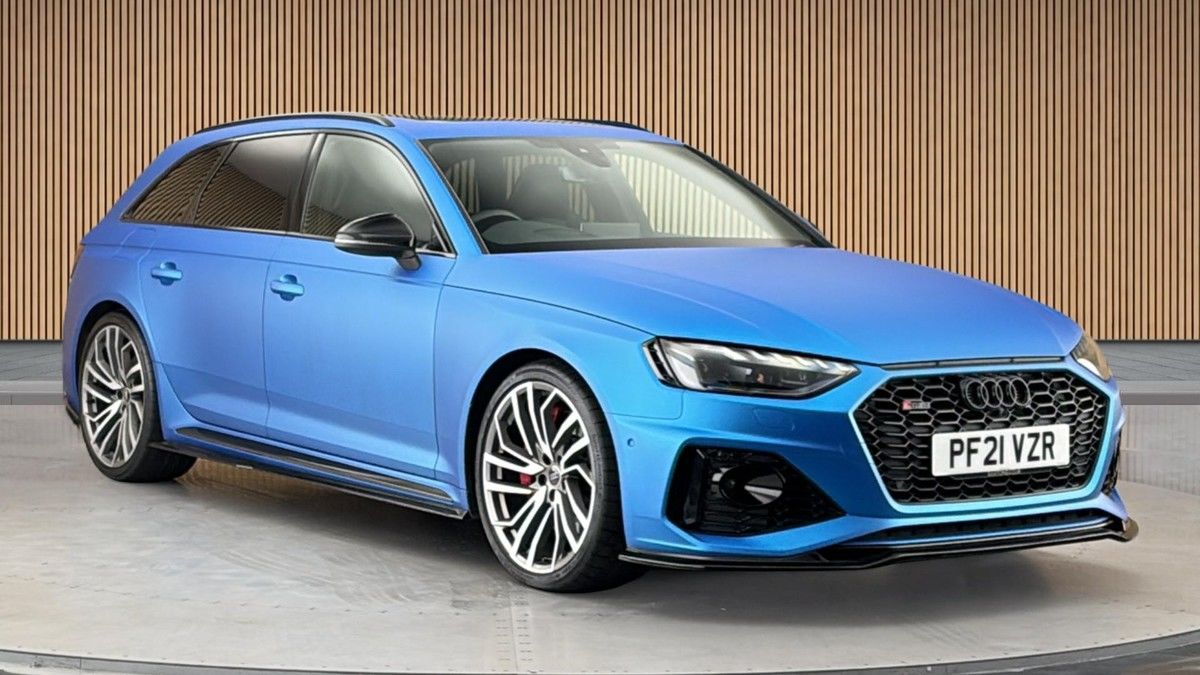 Audi RS4 Avant Sticky Header Image
