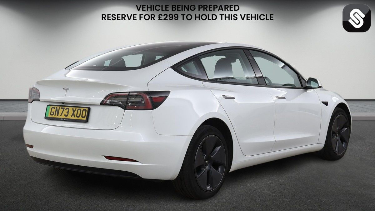 Tesla Model 3 Image 4