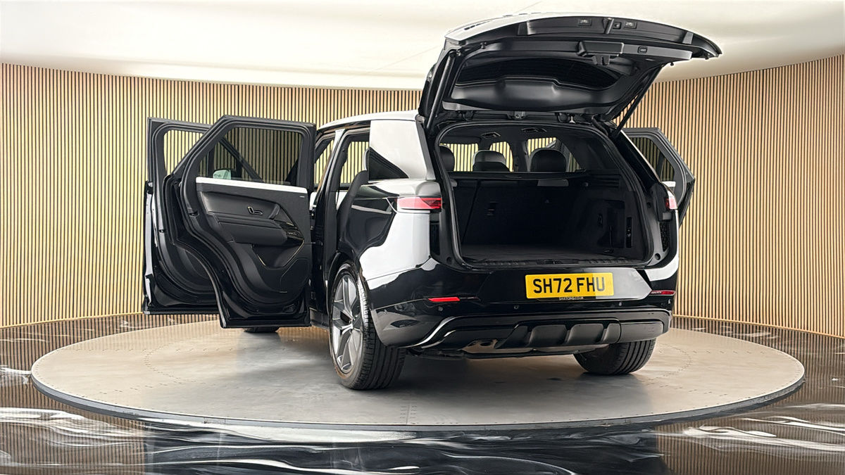 More views of Land Rover Range Rover Sport
