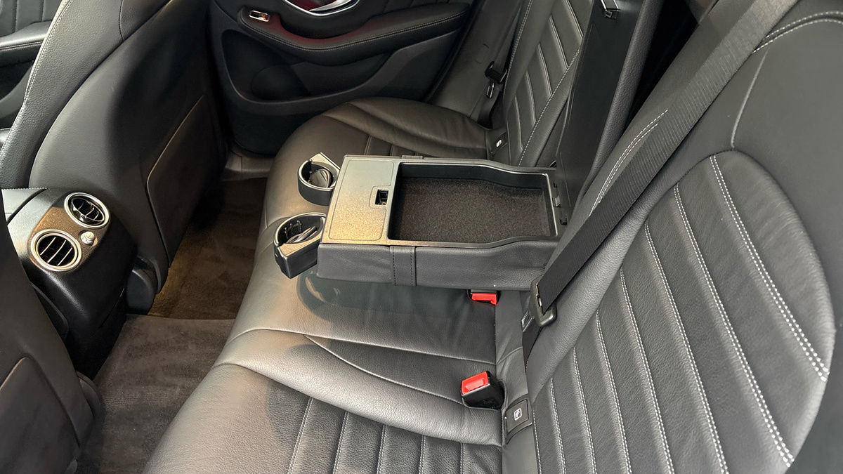 Mercedes-Benz EQC Image 9