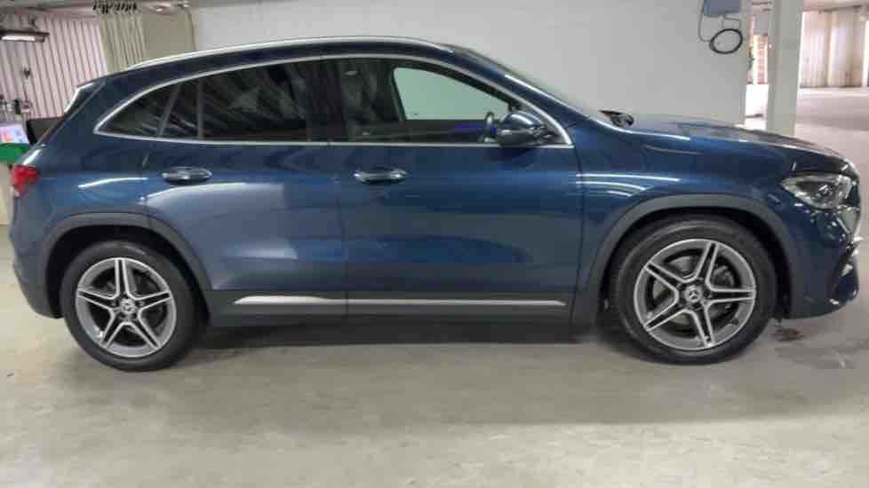 More views of Mercedes-Benz GLA