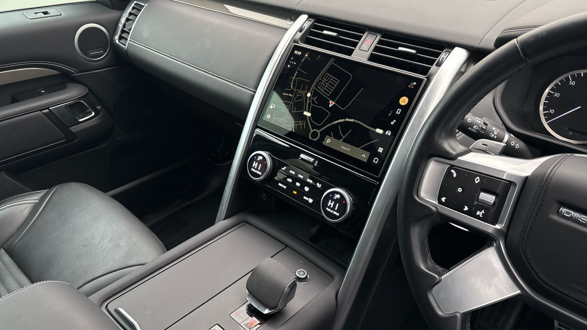 Land Rover Discovery Image 18