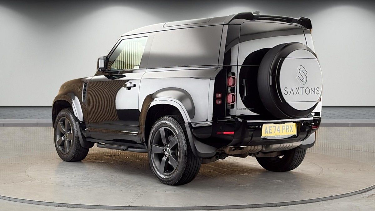 Land Rover Defender 90 Image 2