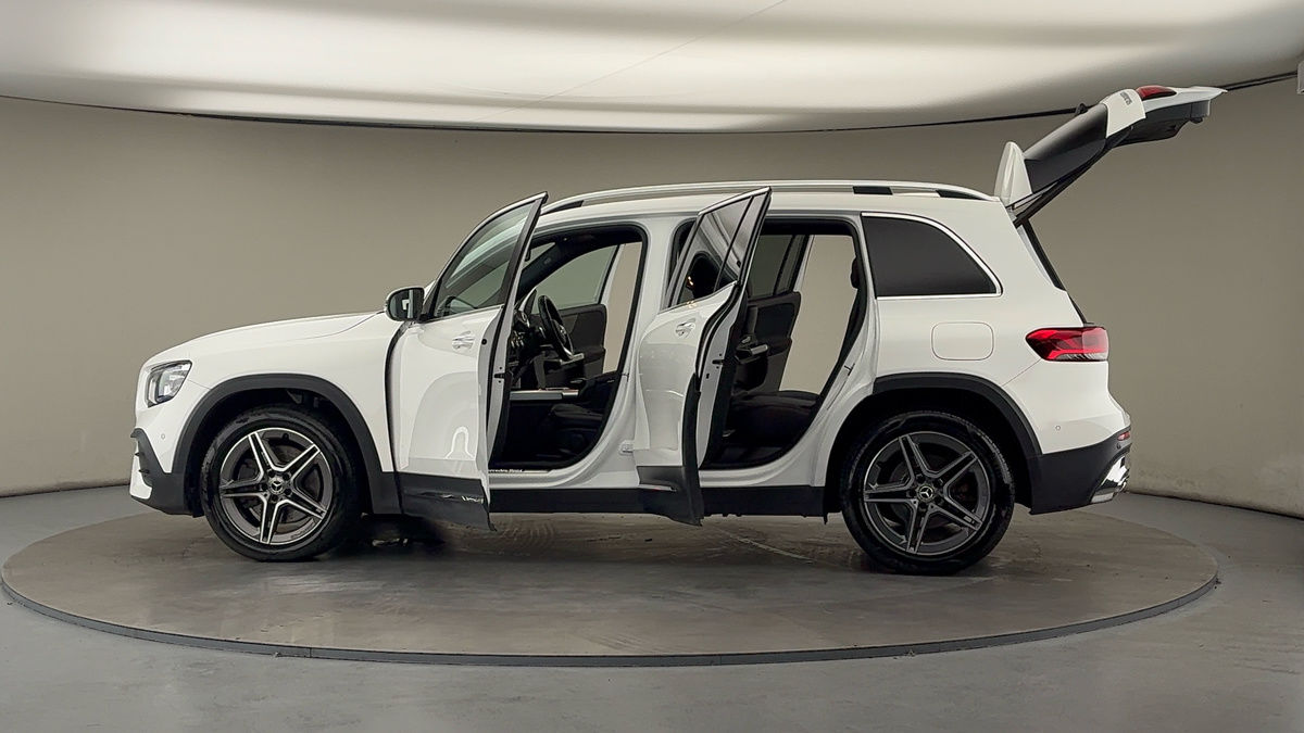 More views of Mercedes-Benz GLB