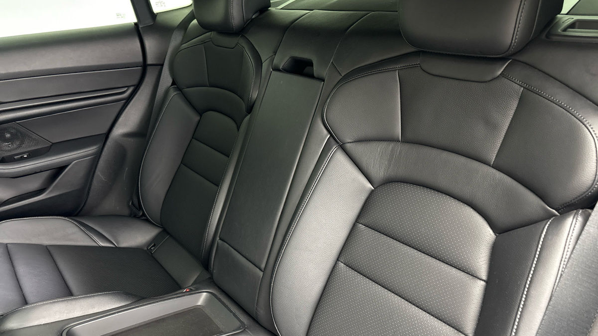 Porsche Taycan Image 8