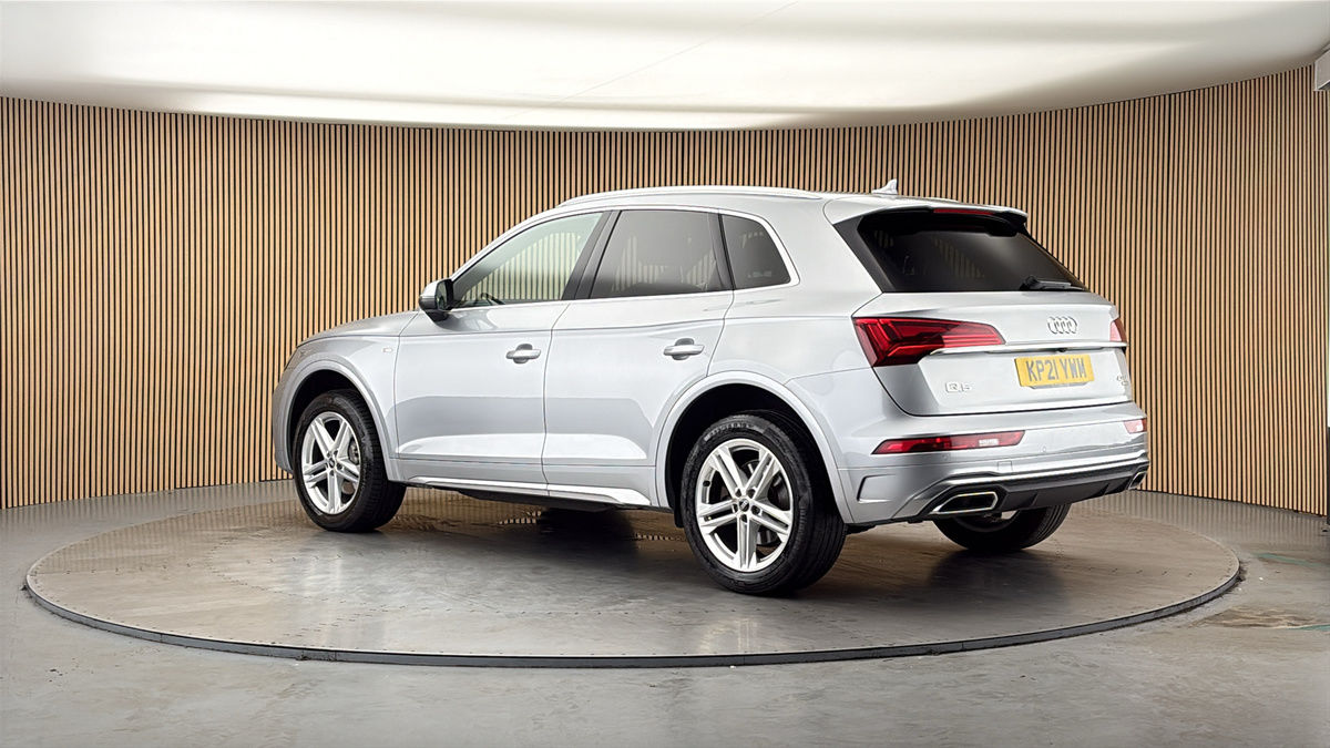 More views of Audi Q5
