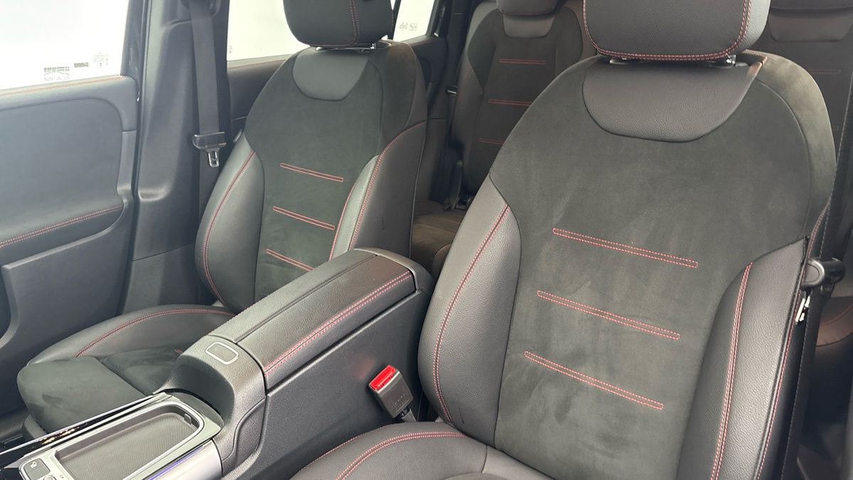 Mercedes-Benz GLB Image 7