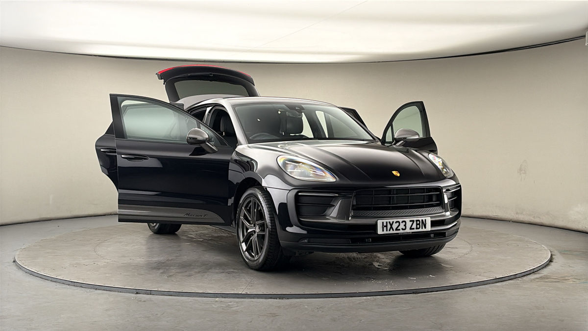 More views of Porsche Macan