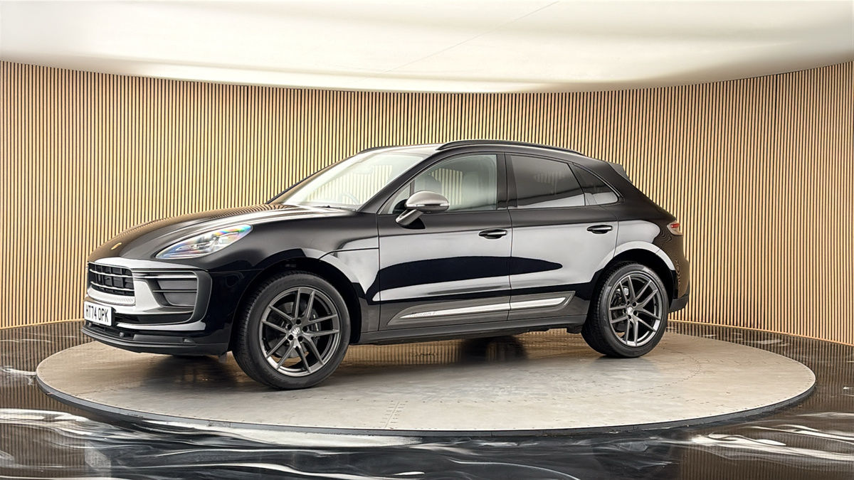 More views of Porsche Macan