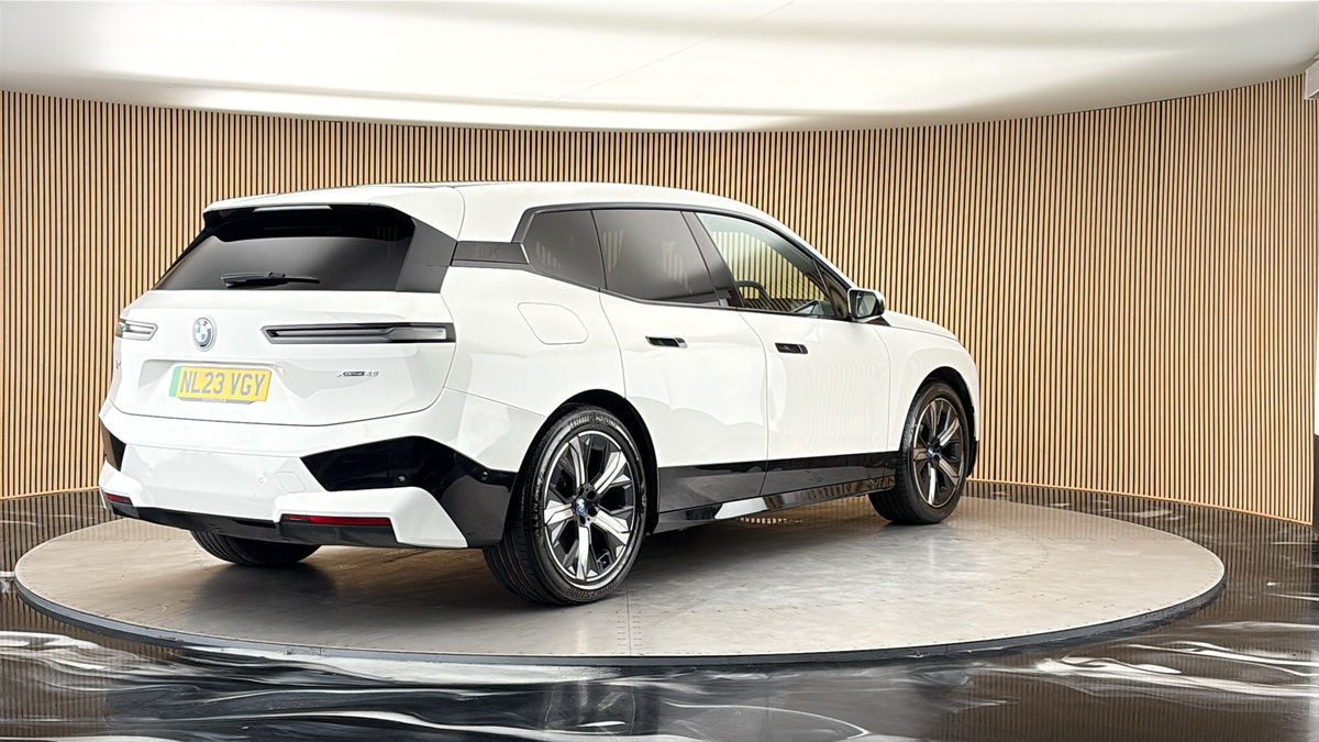 More views of BMW iX