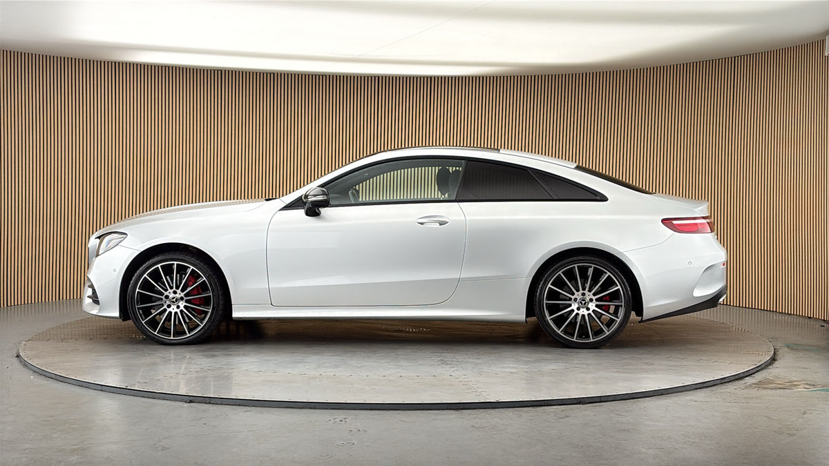 Mercedes-Benz E Class Image 15